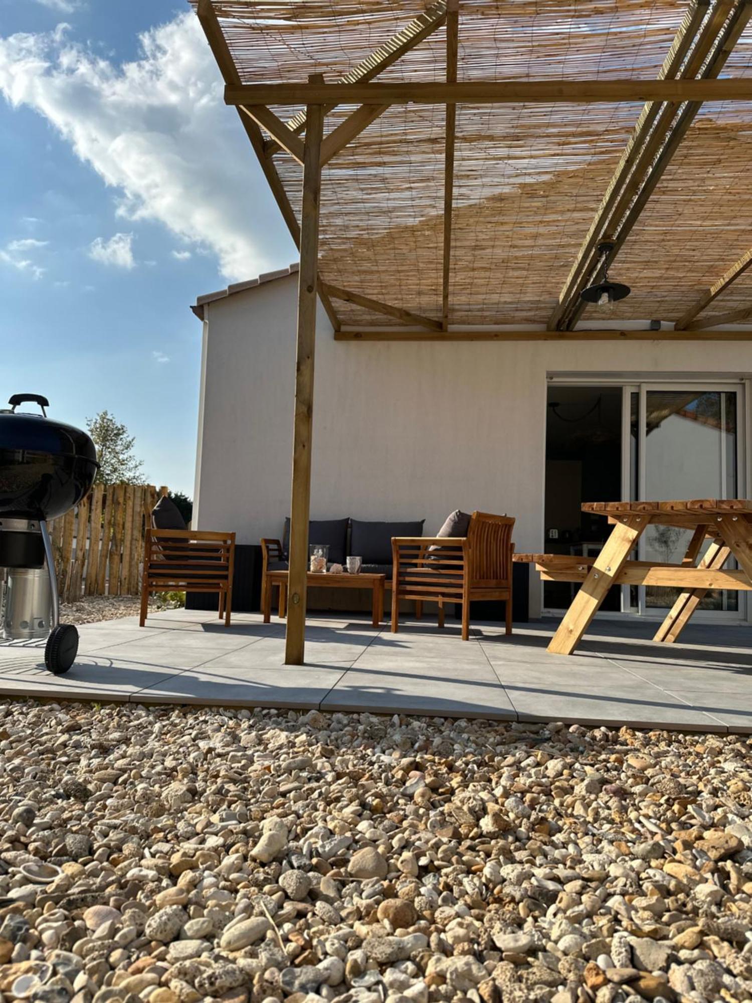 Maison Au Calme Pres Des Plages Poiroux المظهر الخارجي الصورة